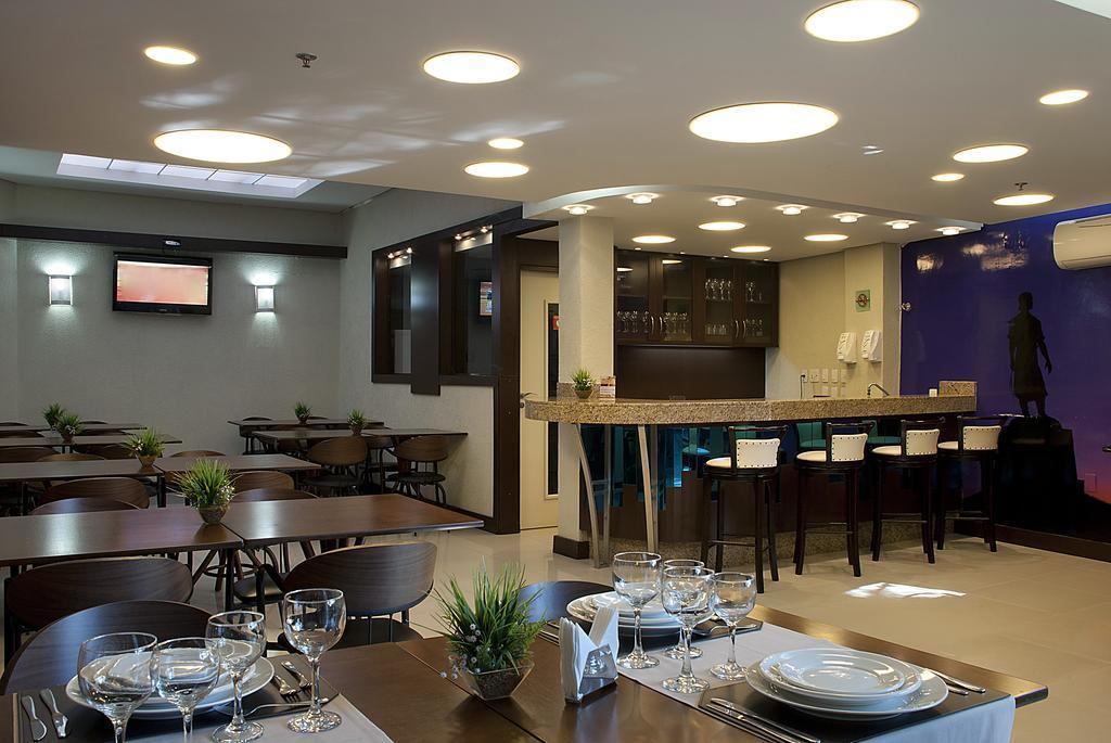 Hotel Master Express Moinhos De Vento Porto Alegre Esterno foto